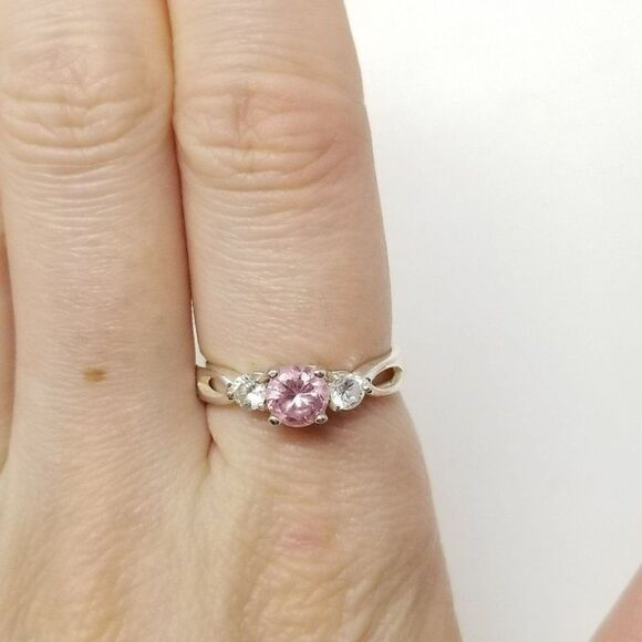 Vintage Sterling Silver Avon Pink Three Stone Ring Adjustable Band, Size 6 1/2 - Picture 10 of 11